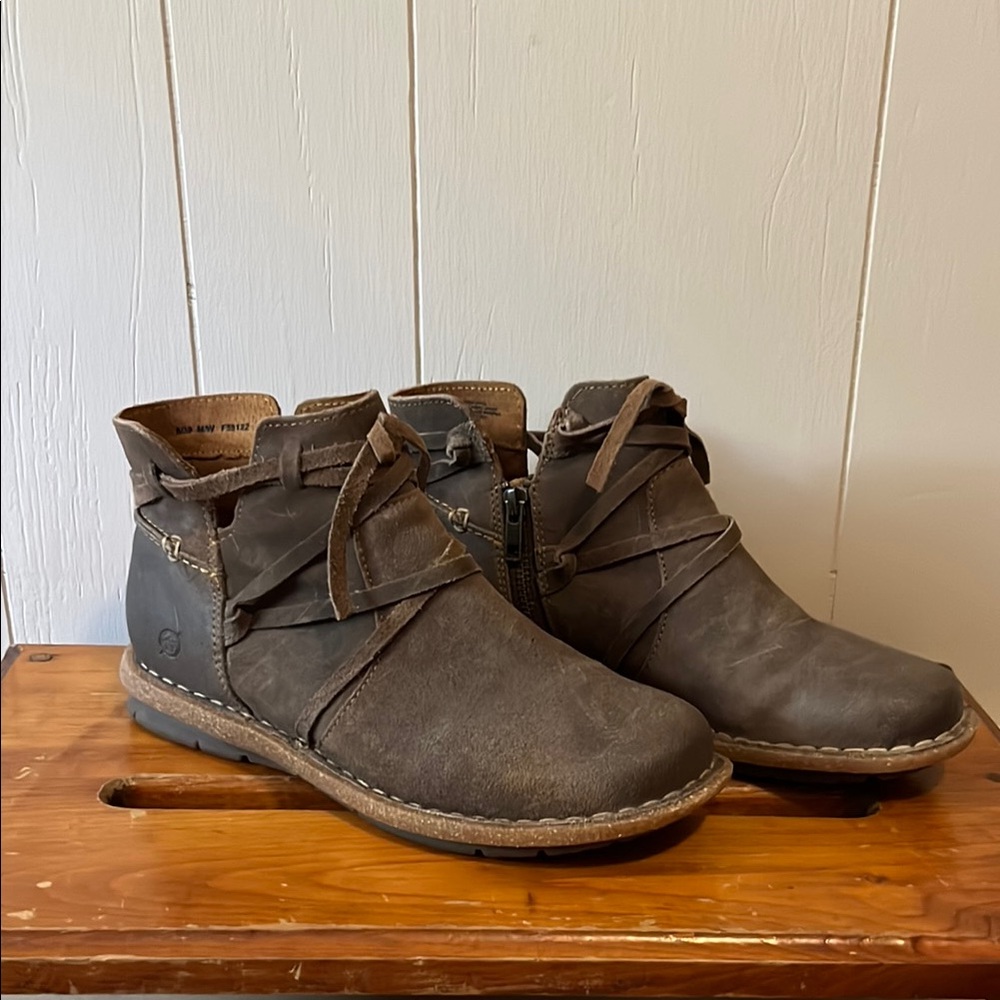BORN Leather Zip Ankle Boots